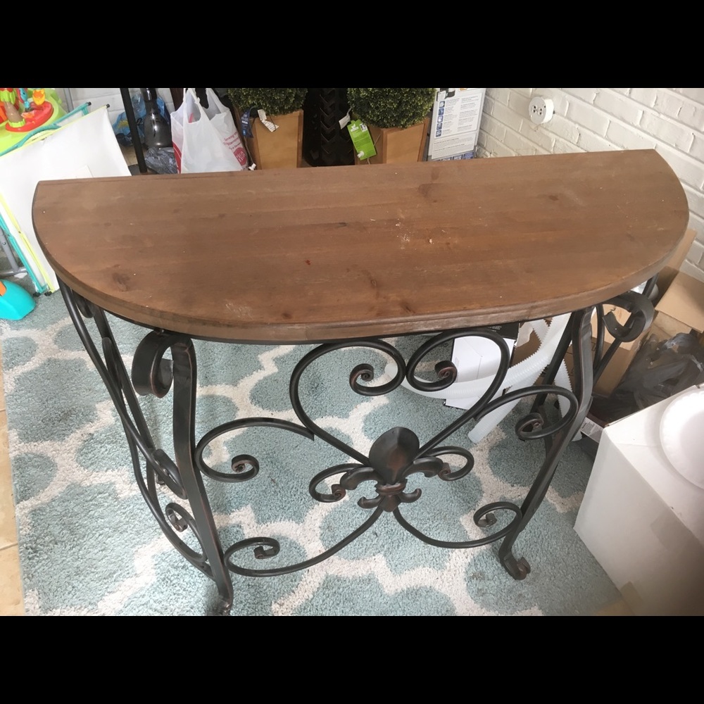 Decorative table